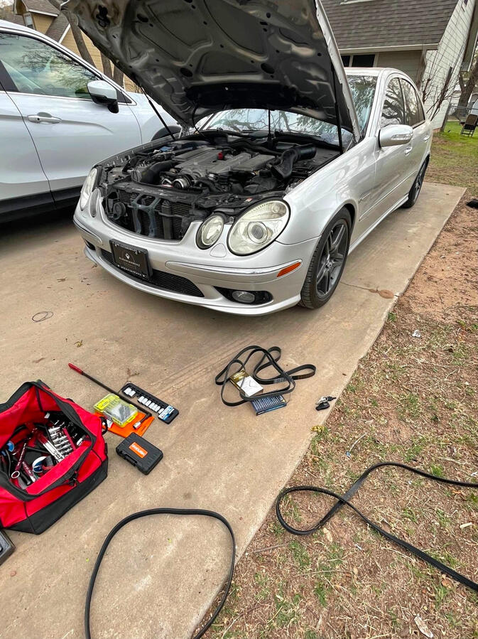 Fort Worth mobile mechanic servicing Mercedes-Benz at customer residence